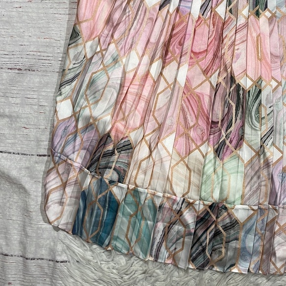 NWT Ted Baker London Clariey Sea of Clouds Back-Pleat Top Size Ted 4/ US 10 - Picture 11 of 15